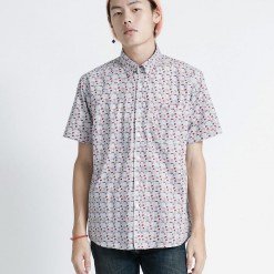 Mr.434 เสื้อเชิ้ตผู้ชายแขนสั้น ลาย Tetris สีแดงเทาพื้นขาว