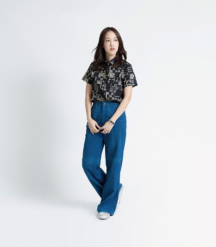 Mr.468 เสื้อเชิ้ตผู้หญิงแขนสั้น ลายดอก Abstract สีดำเหลือง - Image 6