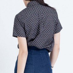 Alternative view of Mr.474 เสื้อเชิ้ตผู้หญิงแขนสั้น ลายจุด Paisley สีดำ