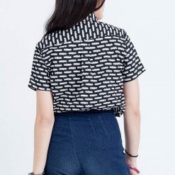Alternative view of Mr.500 เสื้อเชิ้ตผู้หญิงแขนสั้น ลายจุด Sport Car สีดำ