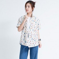 Mr.542 เสื้อเชิ้ตผู้หญิงแขนสั้น ลาย 80s Disco สีครีม