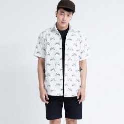 Mr.584 เสื้อเชิ้ตผู้ชายแขนสั้น ลาย Tiny Tiger สีครีม