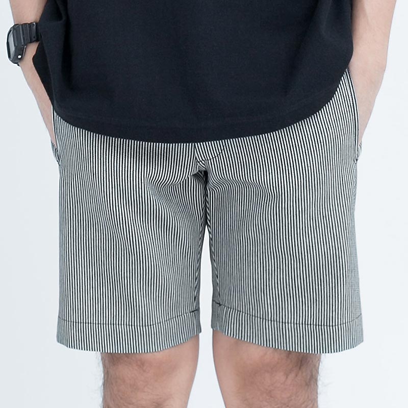 Sp.008 กางเกงขาสั้นผู้ชาย ผ้ายีนส์ริ้ว Workwear Stripe สียีนส์เทาอ่อน - Image 3