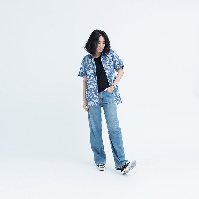 Mr.603 เสื้อเชิ้ตผู้หญิงแขนสั้น ลาย COCO Shadow สีนำ้เงิน - Image 4