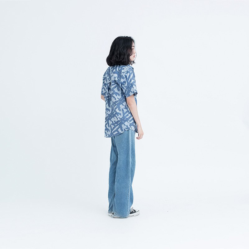 Mr.603 เสื้อเชิ้ตผู้หญิงแขนสั้น ลาย COCO Shadow สีนำ้เงิน - Image 5