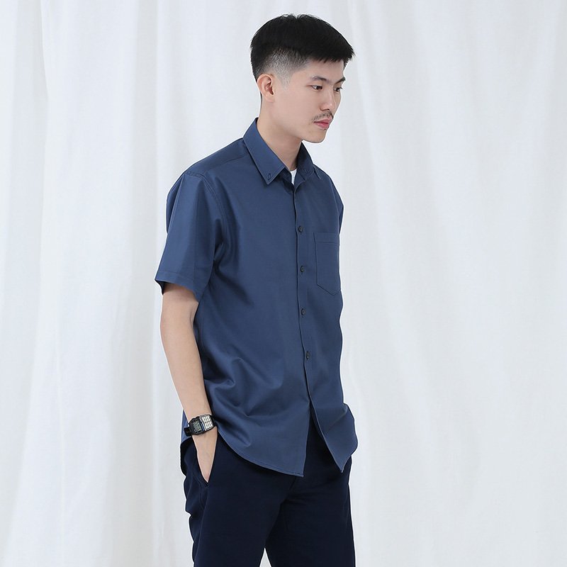 Mr.628 เสื้อเชิ้ตผู้ชายแขนสั้น พื้นเรียบสี Washed Navy น้ำเงินเข้ม