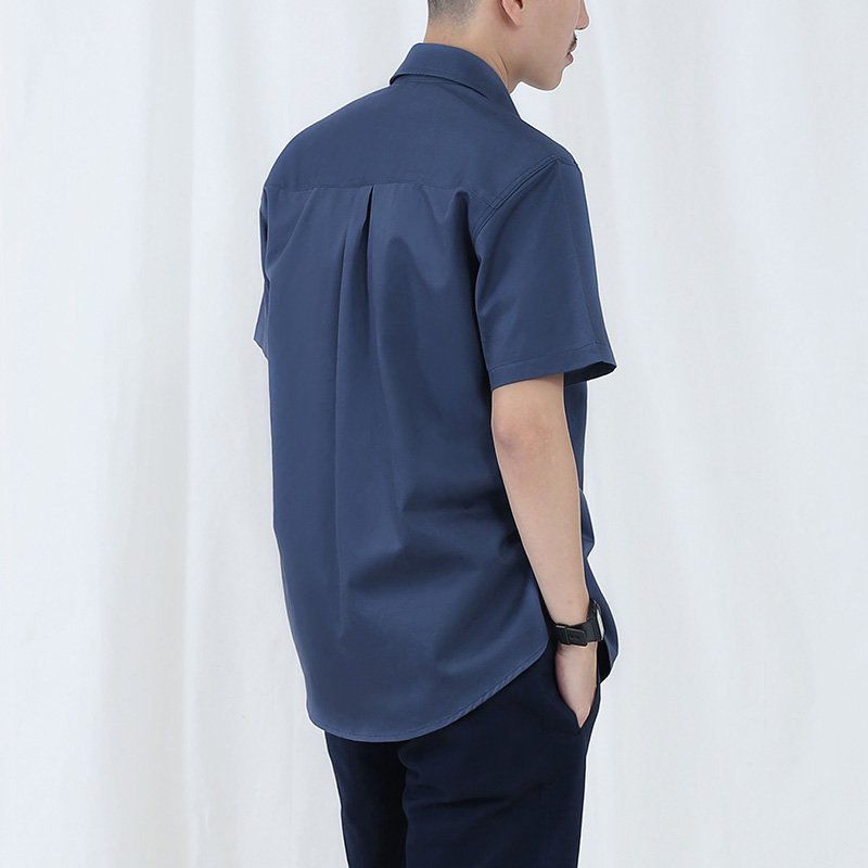 Mr.628 เสื้อเชิ้ตผู้ชายแขนสั้น พื้นเรียบสี Washed Navy น้ำเงินเข้ม - Image 2