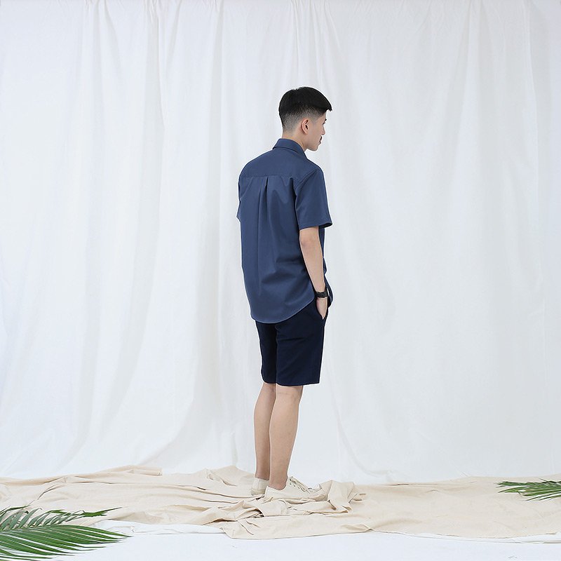 Mr.628 เสื้อเชิ้ตผู้ชายแขนสั้น พื้นเรียบสี Washed Navy น้ำเงินเข้ม - Image 5