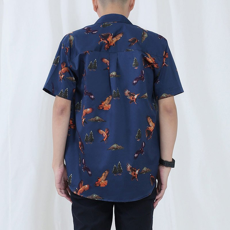 Mr.651 เสื้อเชิ้ตผู้ชายแขนสั้น ลาย Black Hawk สีน้ำเงินเข้ม - Image 2