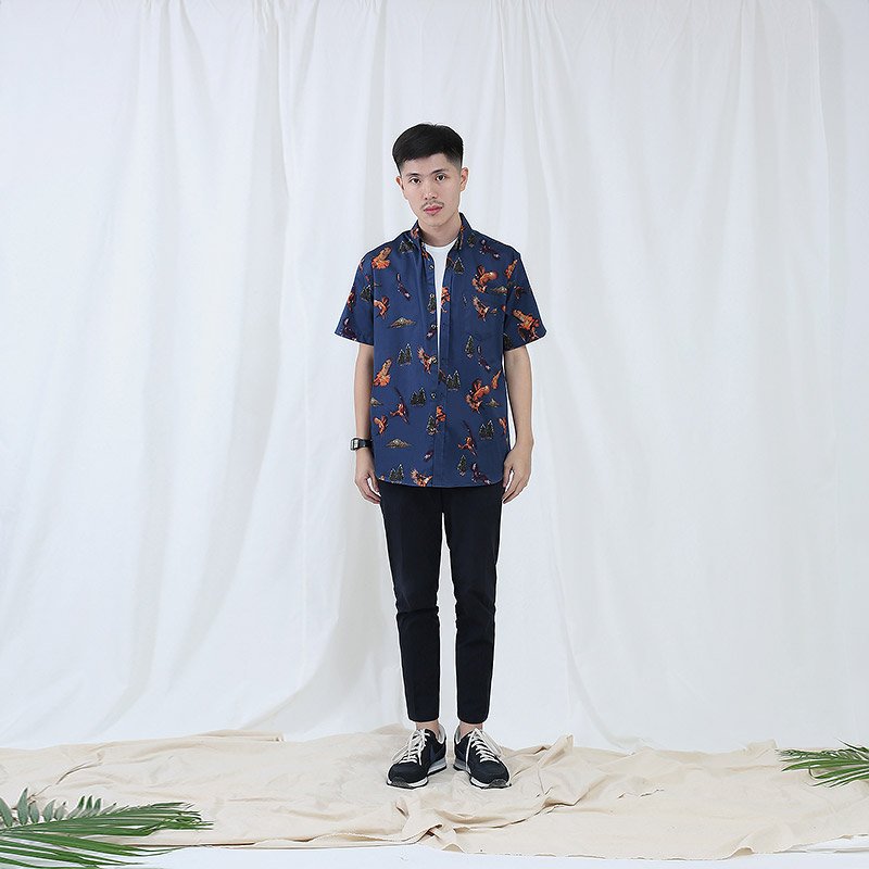 Mr.651 เสื้อเชิ้ตผู้ชายแขนสั้น ลาย Black Hawk สีน้ำเงินเข้ม - Image 4