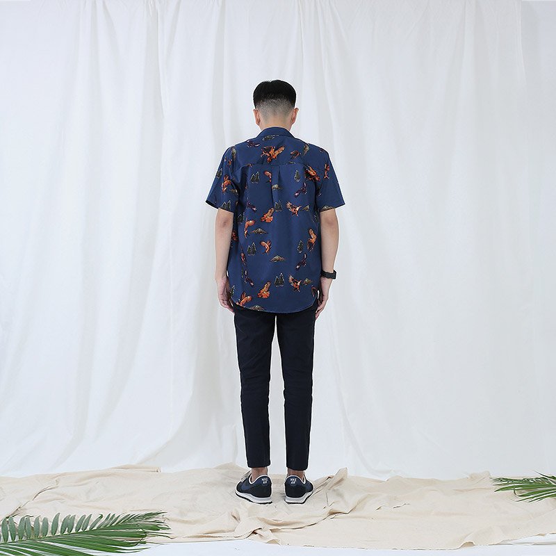 Mr.651 เสื้อเชิ้ตผู้ชายแขนสั้น ลาย Black Hawk สีน้ำเงินเข้ม - Image 5