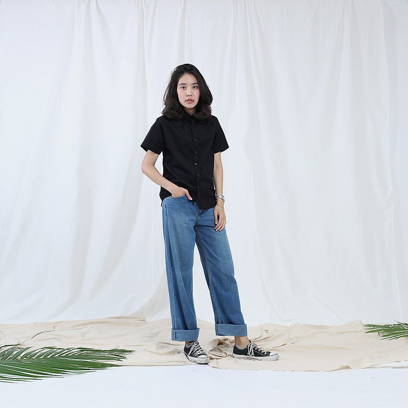 Mr.629 เสื้อเชิ้ตผู้หญิงแขนสั้น พื้นเรียบสี Super Black ดำ - Image 4