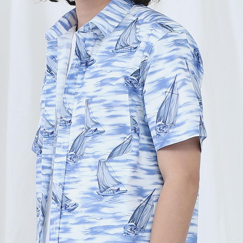 Mr.666 เสื้อเชิ้ตผู้ชายแขนสั้น ลาย Sailing Storm สีฟ้า - Image 3