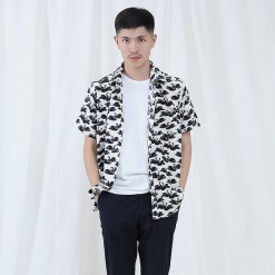 Mr.658 เสื้อเชิ้ตผู้ชายแขนสั้น ลายจุด Black Swan สีขาวดำ