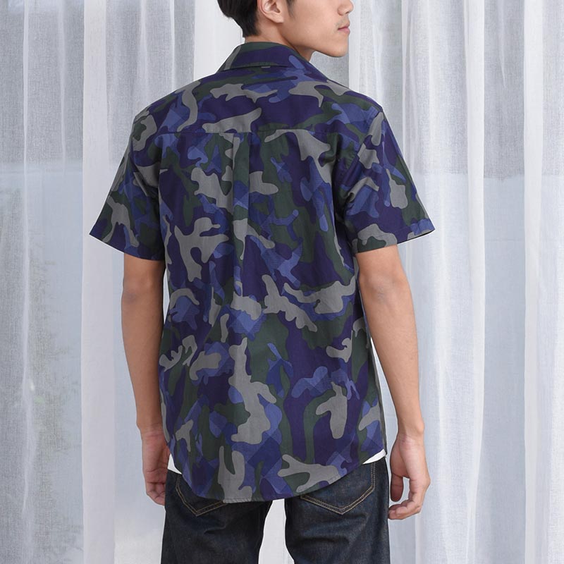 Mr.690 เสื้อเชิ้ตผู้ชายแขนสั้น ลายพราง Camo Stripe สีม่วงเขียว - Image 2