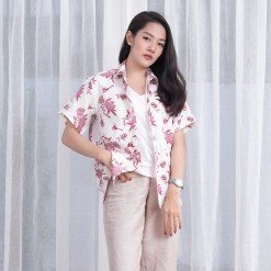 Mr.693 เสื้อเชิ้ตผู้หญิงแขนสั้น ลายดอก Linen Pink Floral สีชมพูพื้นขาว