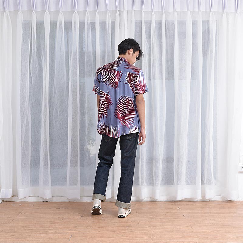 Mr.696 เสื้อเชิ้ตผู้ชายแขนสั้น ลายฮาวาย Red Leaves สีแดงพื้นสีม่วง - Image 5