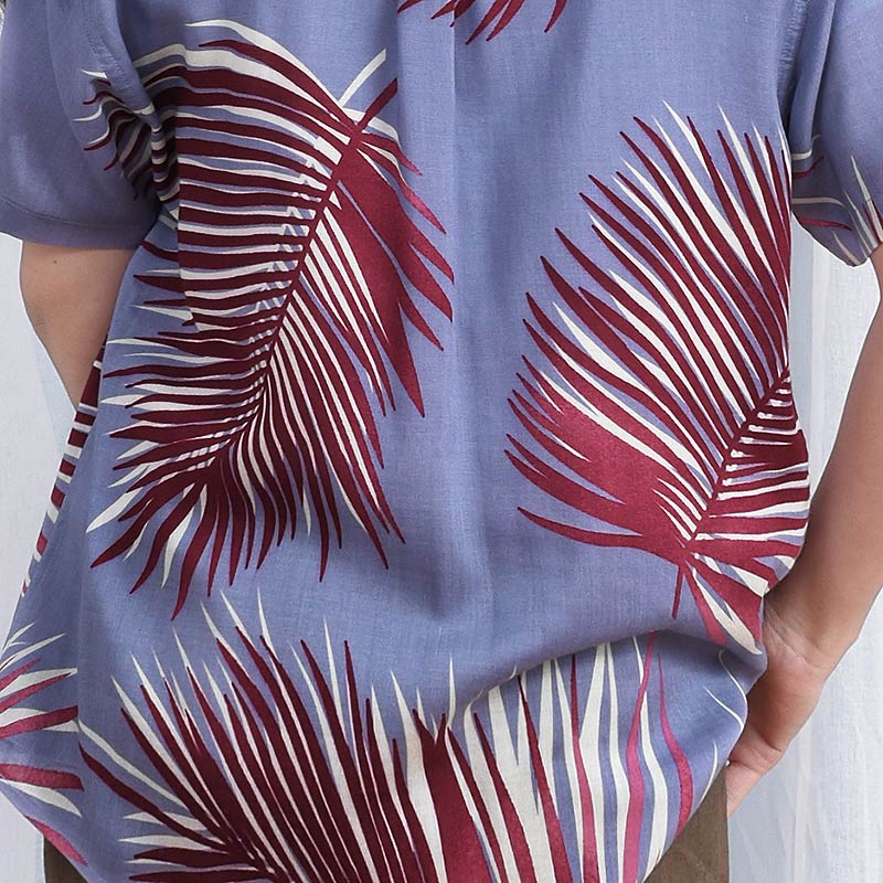 Mr.696 เสื้อเชิ้ตผู้หญิงแขนสั้น ลายฮาวาย Red Leaves สีแดงพื้นสีม่วง - Image 3