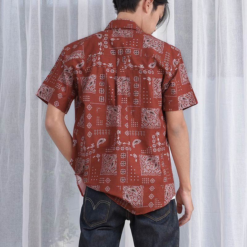 Mr.710 เสื้อเชิ้ตผู้ชายแขนสั้น ลาย Paisley Bandana สีแดง - Image 2