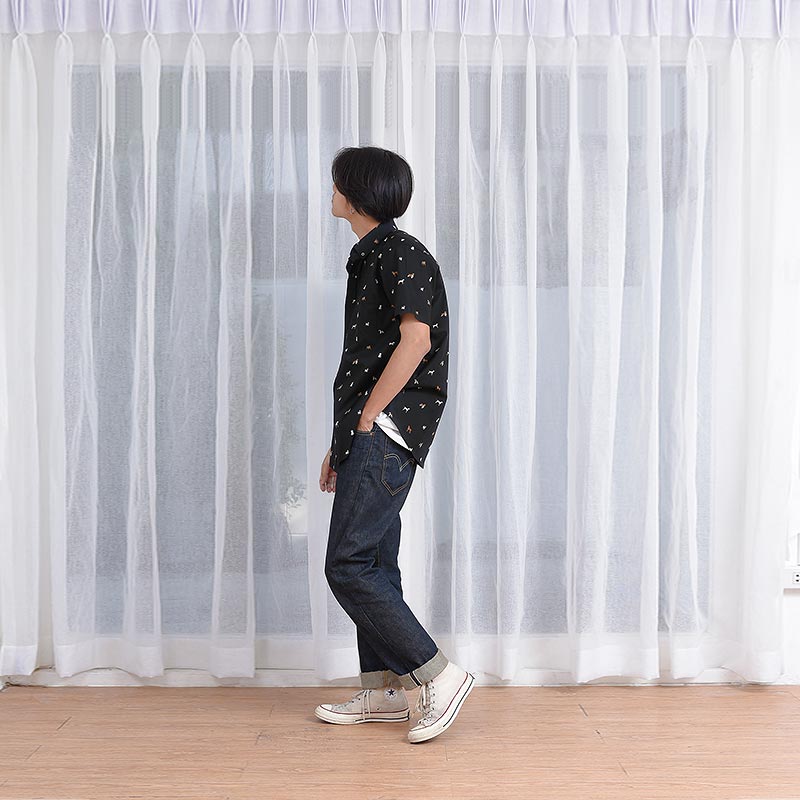 Mr.685 เสื้อเชิ้ตผู้ชายแขนสั้น ลายจุด Doggy Dot สีดำ - Image 5