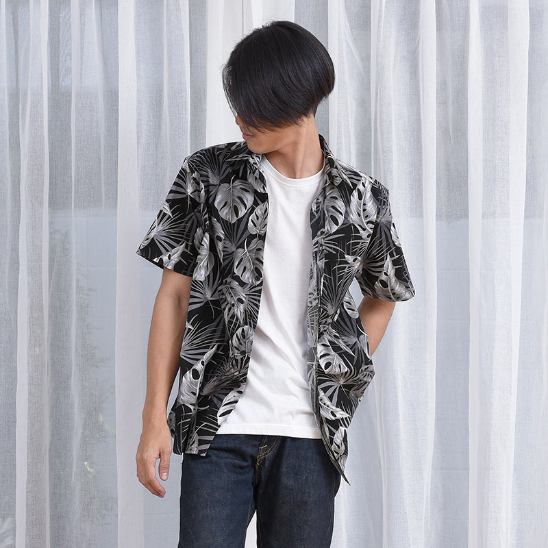 Mr.706 เสื้อเชิ้ตผู้ชายแขนสั้น ลาย Black Leaves สีดำ