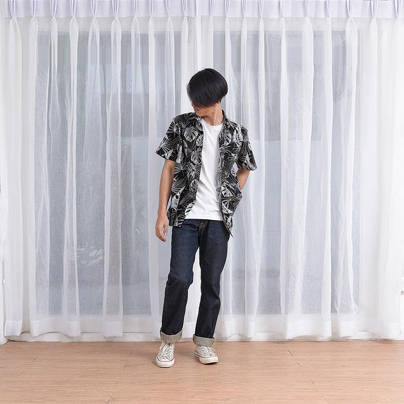 Mr.706 เสื้อเชิ้ตผู้ชายแขนสั้น ลาย Black Leaves สีดำ - Image 4