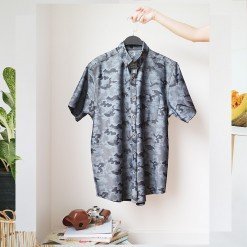 Mr.747 เสื้อเชิ้ตผู้ชายแขนสั้น ผ้ายีนส์ลายพราง CAMO สีเทา