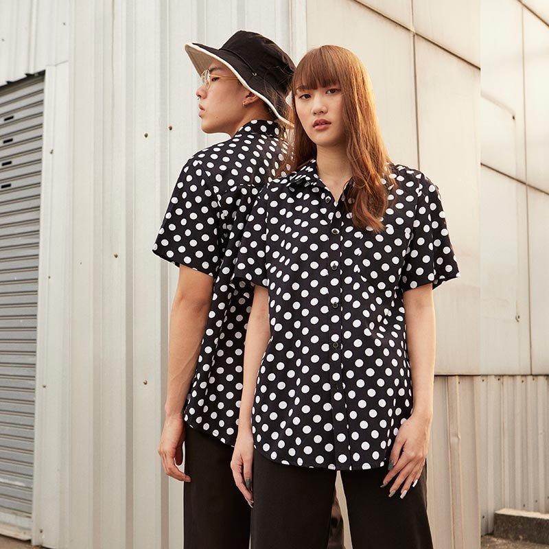 Mr.759 เสื้อเชิ้ตผู้หญิงแขนสั้น ลายจุด Polka Dot สีดำ - Image 6