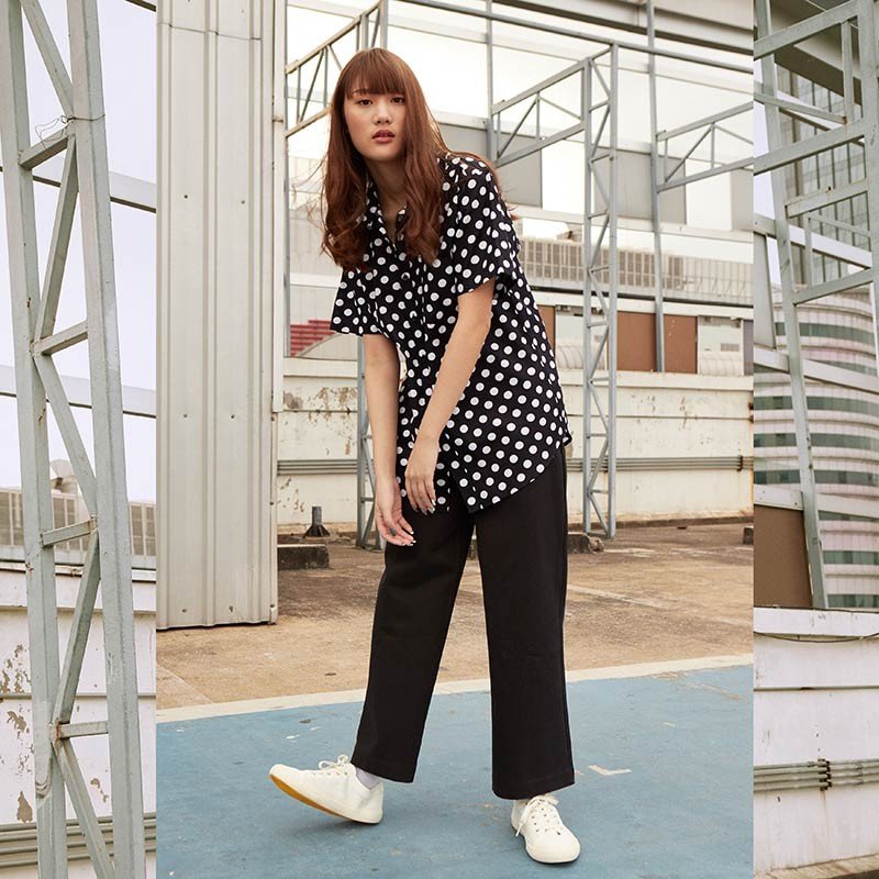 Mr.759 เสื้อเชิ้ตผู้หญิงแขนสั้น ลายจุด Polka Dot สีดำ - Image 8