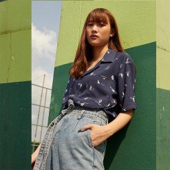 YMS-001 เสื้อเชิ้ตทรงฮาวายผู้หญิง Tiny Ship Shirt สีน้ำเงินเข้ม