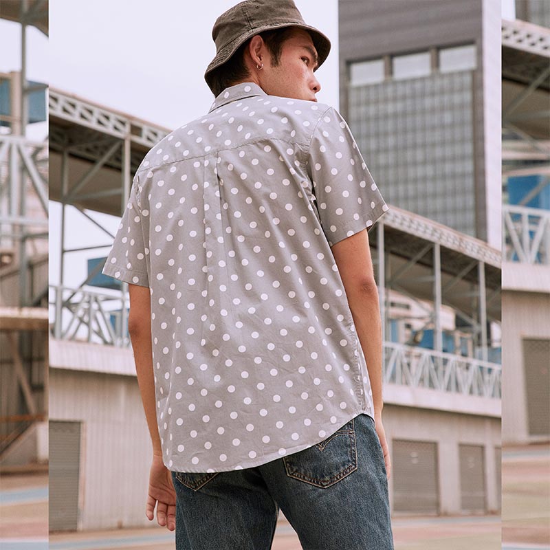 Mr.757 เสื้อเชิ้ตผู้ชายแขนสั้น ลายจุด Polka Dot สีเทาอ่อน - Image 4