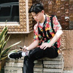 Alternative view of Mr.808 เสื้อเชิ้ตทรงฮาวายผู้ชาย ลาย Tutti Frutti Hawaii Shirt สีดำ
